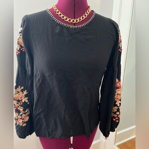 Andree’ Top Size Small